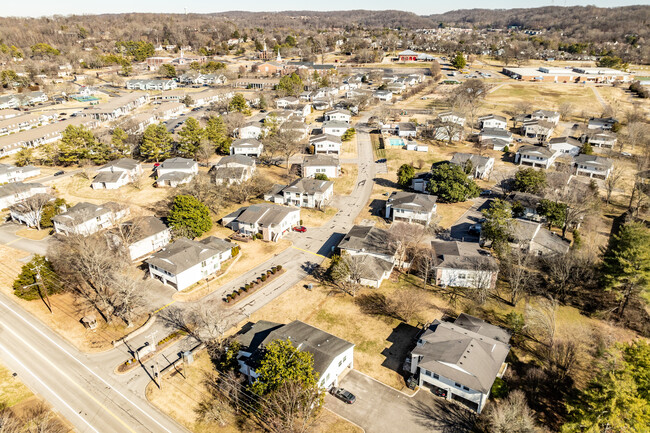 Creekside Meadows in Nashville, TN - Building Photo - Building Photo