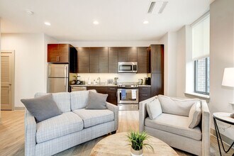 10 Light St in Baltimore, MD - Foto de edificio - Building Photo