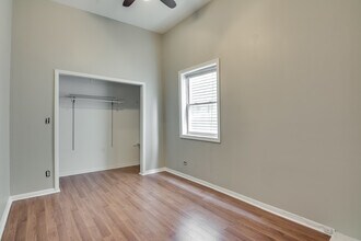 1825 N Kedzie Ave in Chicago, IL - Building Photo - Building Photo