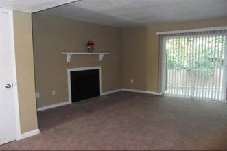 Villas at Arroyo Springs in Arlington, TX - Building Photo - Interior Photo