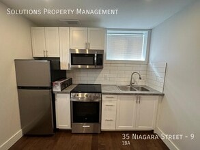 35 Niagara St in St Catharines, ON - Building Photo - Building Photo