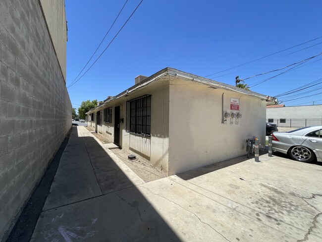 1006 H St in Bakersfield, CA - Building Photo - Building Photo