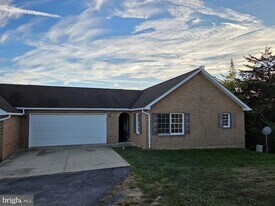 50-C3 Courtney Cir in Strasburg, VA - Building Photo