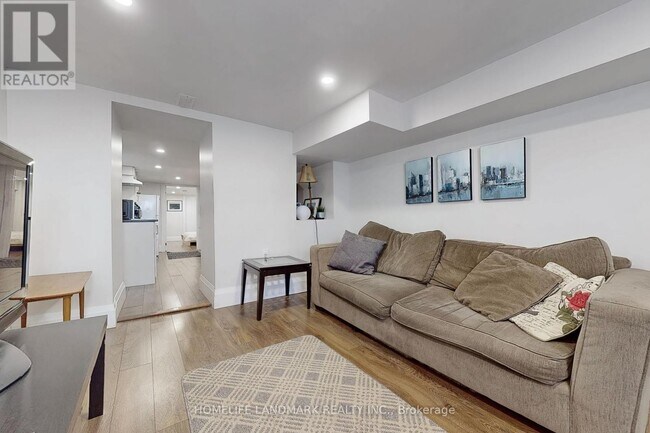 232 Laughton Ave in Toronto, ON - Building Photo - Building Photo