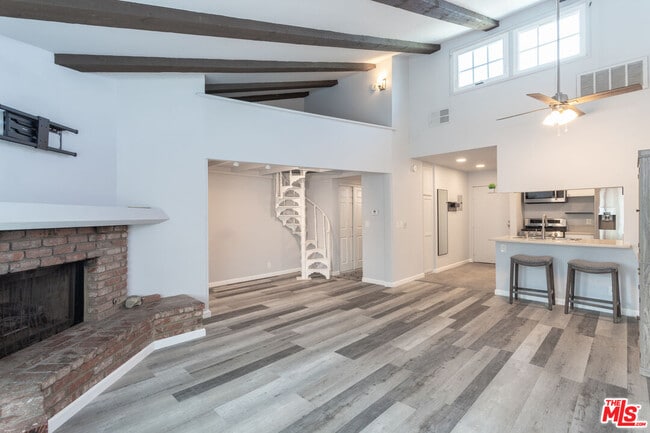 property at 4633 Ben Ave