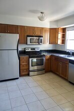 1275 NW Jenne Ave in Portland, OR - Foto de edificio - Building Photo