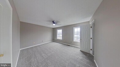 11 Morningstar Dr in Hedgesville, WV - Building Photo - Building Photo