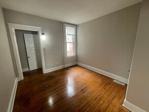 853 Wayne Ave in York, PA - Building Photo - Building Photo