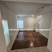8128 Creeping Willow Ln in Sacramento, CA - Building Photo - Building Photo