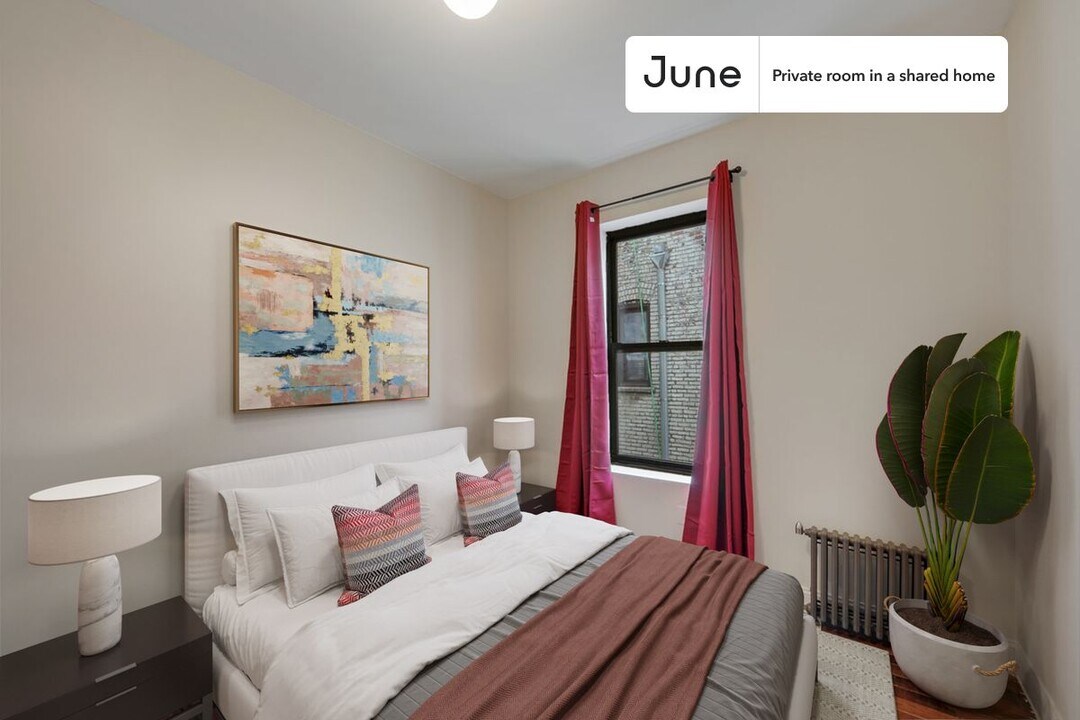 Room in Shared 4 bed/1 bath home in New York, NY - Foto de edificio