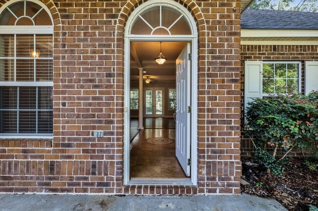 255 Saddle Brook Dr in Richmond Hill, GA - Building Photo - Building Photo
