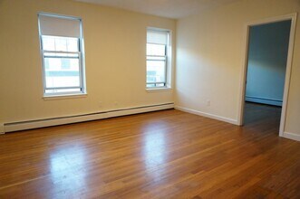 165 Beacon St, Unit 01-164 in Boston, MA - Building Photo - Building Photo