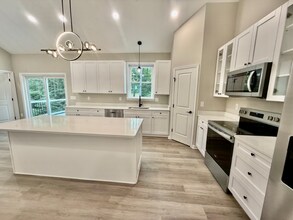 28987 Lockes Hill Rd in Mechanicsville, MD - Building Photo - Building Photo