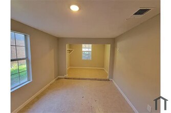 2506 Greencrest Dr in San Antonio, TX - Building Photo - Building Photo