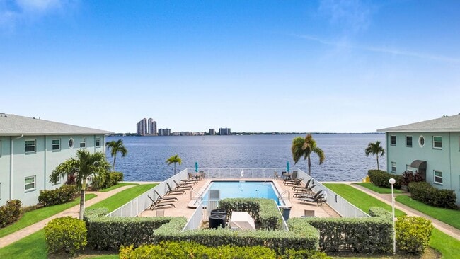 property at 3338 N Key Dr