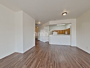 2849 Serenidad Dr in Las Vegas, NV - Building Photo - Building Photo