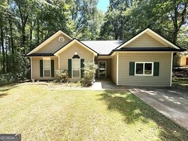 180 Saint James Pl in Sharpsburg, GA - Building Photo