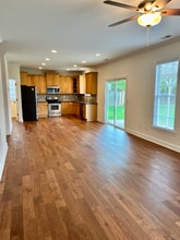 228 Cabot Dr in Winston-Salem, NC - Foto de edificio - Building Photo