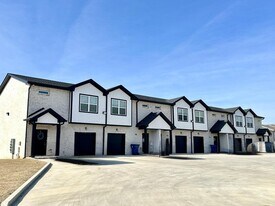 1174 Meadowhill Ln in Clarksville, TN - Building Photo