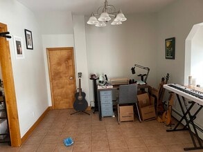 27 Princeton St, Unit 1R in Somerville, MA - Building Photo - Building Photo