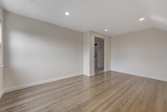 12 Ann St in Glen Cove, NY - Building Photo - Building Photo
