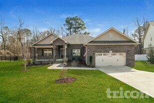 2312 Joneshurst Wy in Zebulon, NC - Building Photo