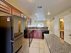 10819 Hawthorne Berry St in Las Vegas, NV - Building Photo - Building Photo