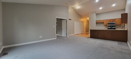 3167 E 11 Mile Rd in Warren, MI - Building Photo - Building Photo