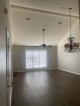 2432 Melody Ln in Ruston, LA - Foto de edificio - Building Photo