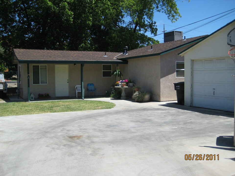 528 Milo Rd in Modesto, CA - Building Photo