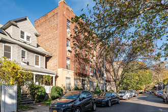 478 E 9th St in Brooklyn, NY - Building Photo - Building Photo