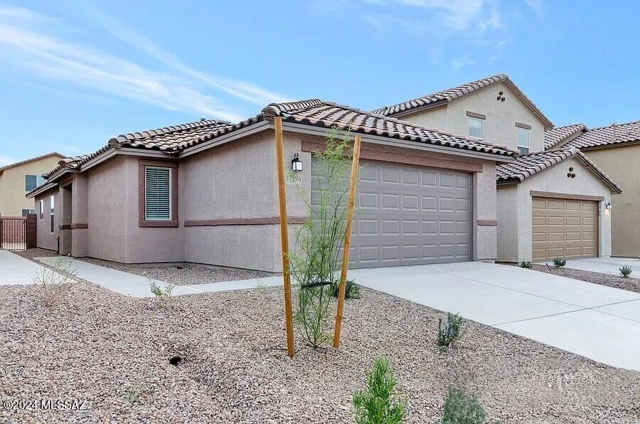 11990 E Chavez Dr in Vail, AZ - Building Photo