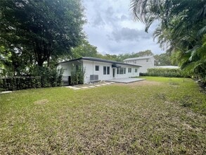 936 S Alhambra Cir in Coral Gables, FL - Building Photo - Building Photo