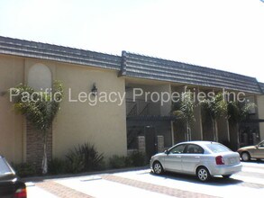 589 11th St-Unit -APT 10 in Imperial Beach, CA - Building Photo - Building Photo