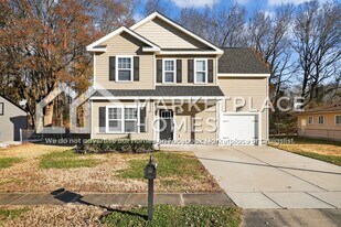 1337 King Arthur Dr in Chesapeake, VA - Building Photo