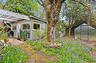 3450 SW 87th Ave in Portland, OR - Building Photo