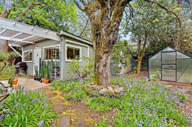 3450 SW 87th Ave in Portland, OR - Foto de edificio