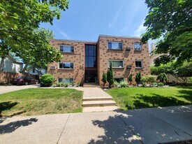 2639 Colfax Ave S, Unit 103 in Minneapolis, MN - Building Photo