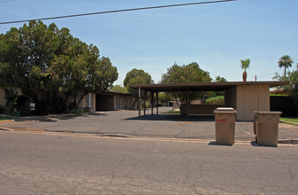 Rose Vista Manor in Phoenix, AZ - Building Photo - Building Photo