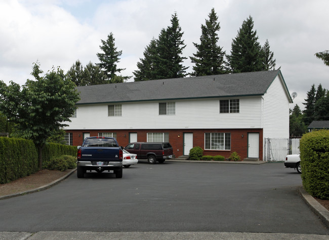 21621 SE Alder St in Gresham, OR - Building Photo - Building Photo