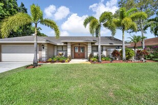 1835 Staimford Cir in Wellington, FL - Building Photo