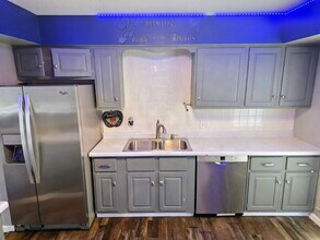 320 34th St in West Des Moines, IA - Building Photo - Building Photo