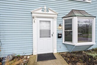 5153 Norwich St in Hilliard, OH - Foto de edificio - Building Photo