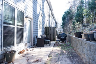 2478 Norwood Park Crossing in Doraville, GA - Foto de edificio - Building Photo