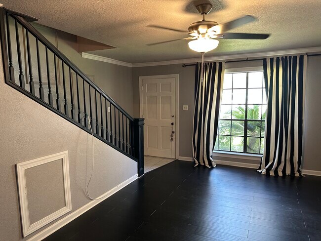 540 S Flannery Rd, Unit B in Baton Rouge, LA - Foto de edificio - Building Photo