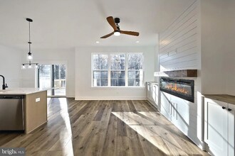 1022 Trinity Rd in York, PA - Foto de edificio - Building Photo