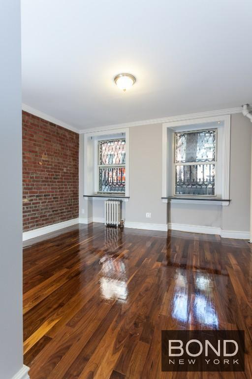 property at 350 W 21st St