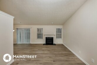 1357 Ling Dr, Unit 1 in Austell, GA - Foto de edificio - Building Photo