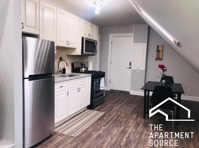 property at 2824 N Ridgeway Ave