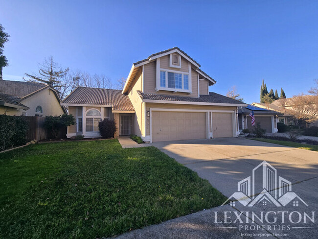 5721 River Run Cir in Rocklin, CA - Building Photo - Building Photo